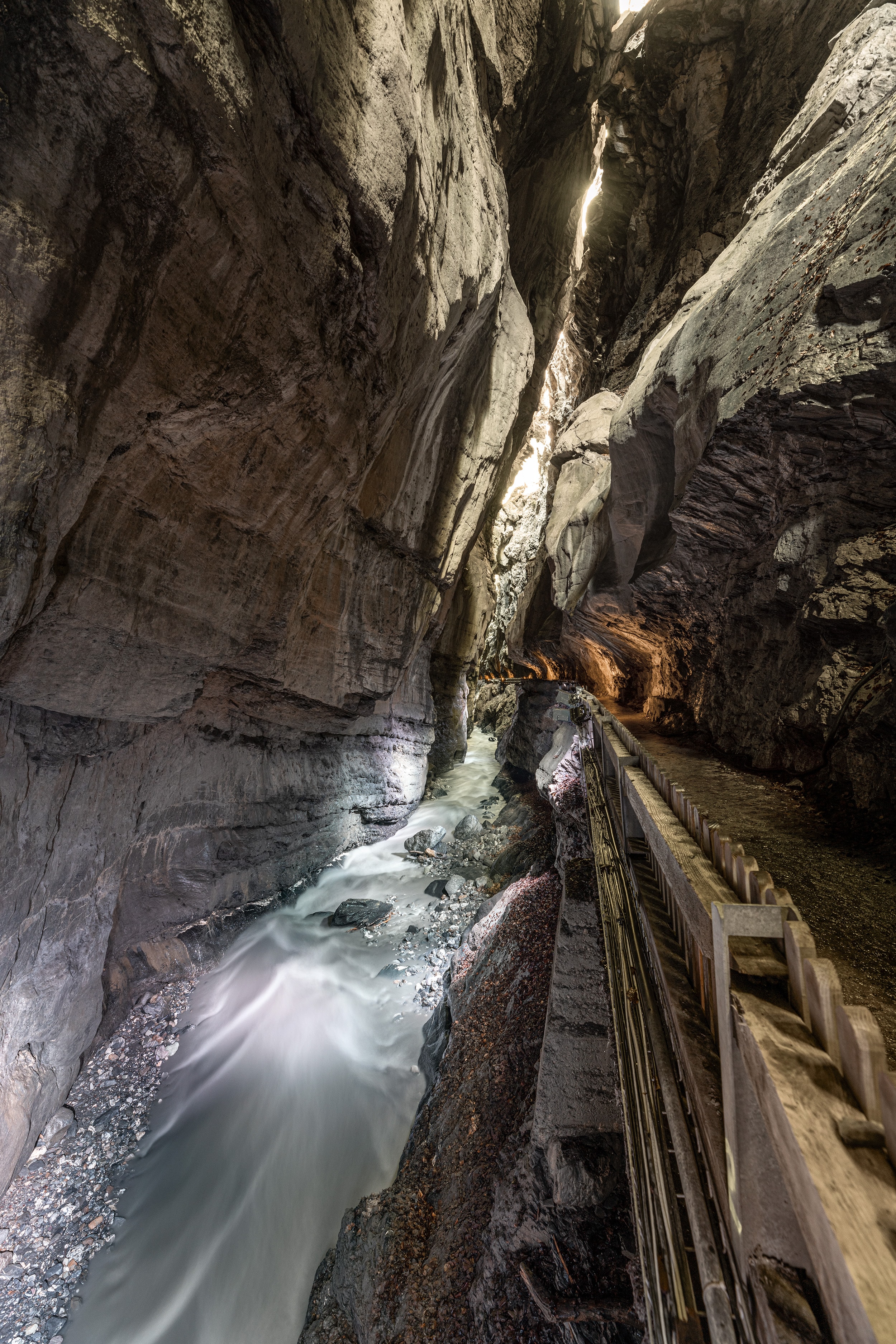 Detailaufnahme in einer Schlucht nahe der Tamina Therme in der Schweiz.